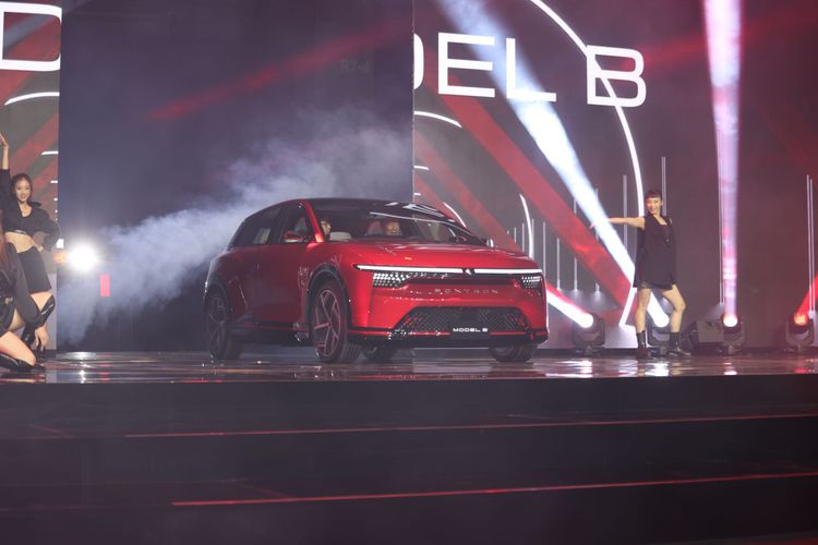 Model B電動車0-100km/h加速只需要6.6秒完成，最大續航力可達450公里。翁玉信攝