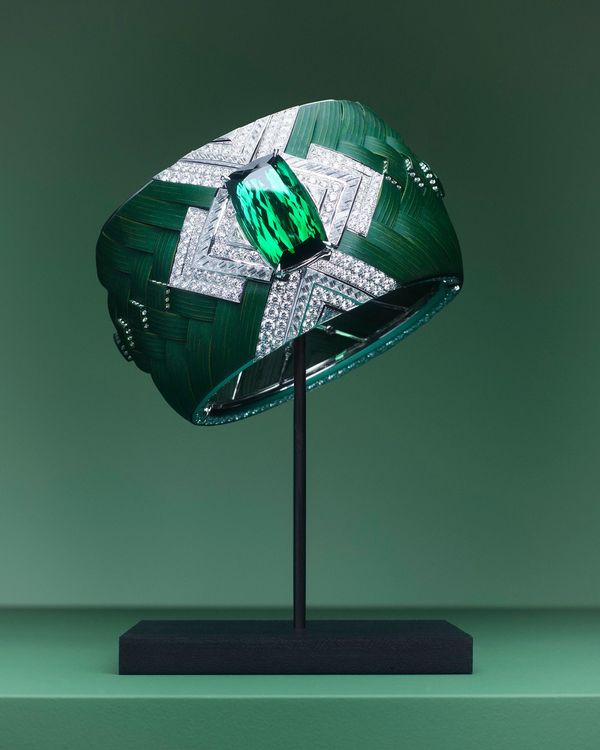 Feuillage Diamant鑽石枝葉手鐲，約1730萬元。品牌提供