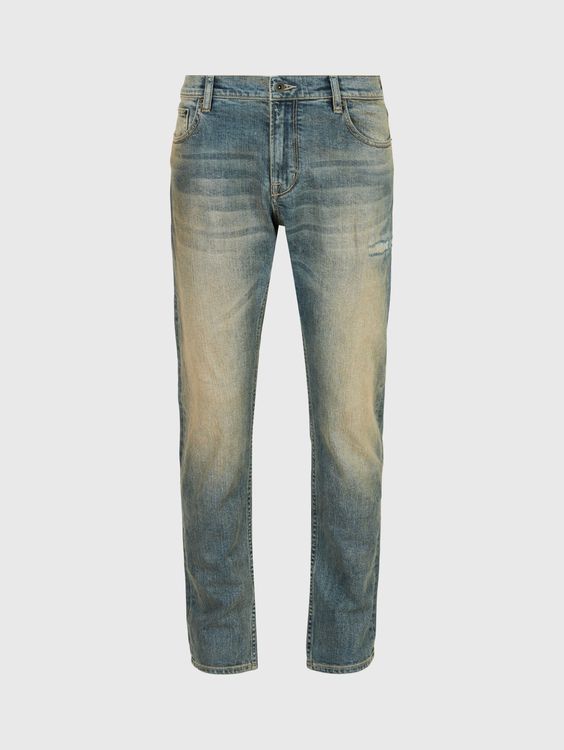 Danko Wash牛仔褲，9700元。品牌提供