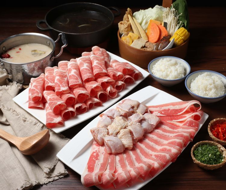 這一小鍋在秋節期間推出身份證9優惠活動，同桌相加單點折扣優惠，累積九個9可享套餐免費吃。這一鍋提供