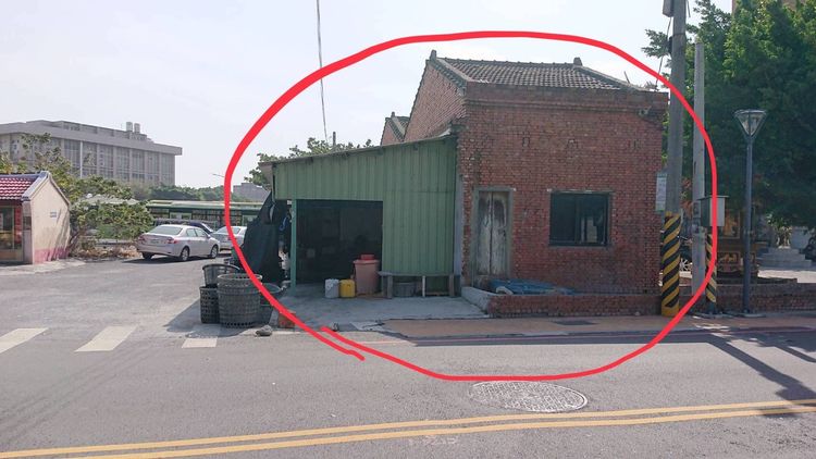 彰縣府發文福靈宮，要求廟方自行拆除占用縣有地的倉庫。