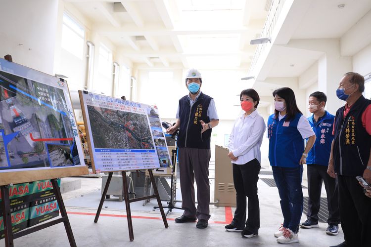 盧秀燕上午視察抽水站，指示市府團隊做好防颱準備。鮮明攝