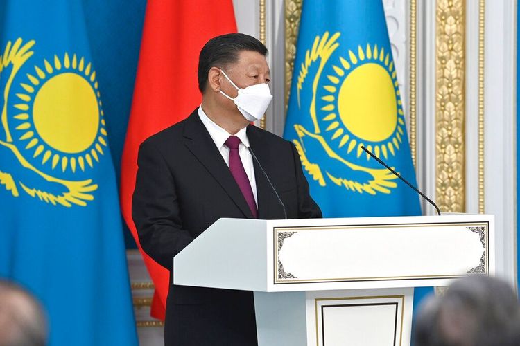 習近平9月14日抵達哈薩克展開中亞訪問，是他疫情近3年來的第一次外訪。美聯社