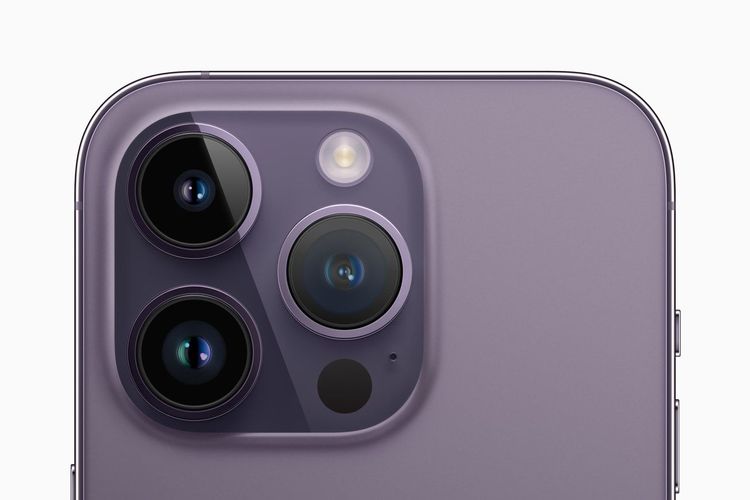iPhone 14 Pro 三鏡頭設計。取自 Apple