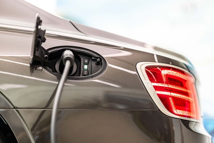 插電式油電系統讓新車效率最大化。業者提供