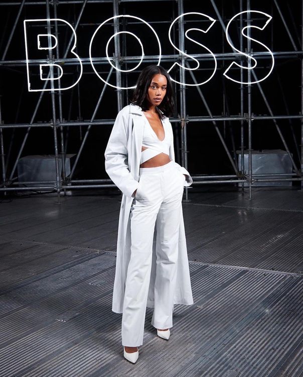 BOSS香氛大使好萊塢女星Laura Harrier。品牌提供