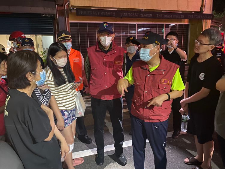 新北市長侯友宜到場關切。翻攝畫面