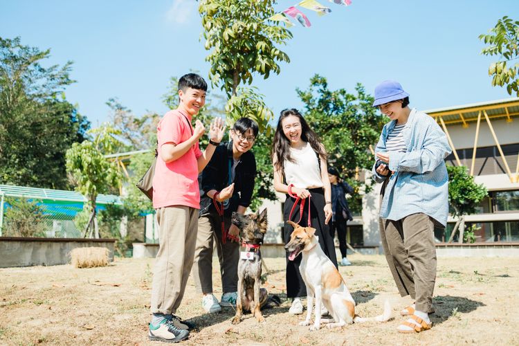高雄市府「吹狗螺音樂生活節」推廣民眾動保觀念。高市府提供
