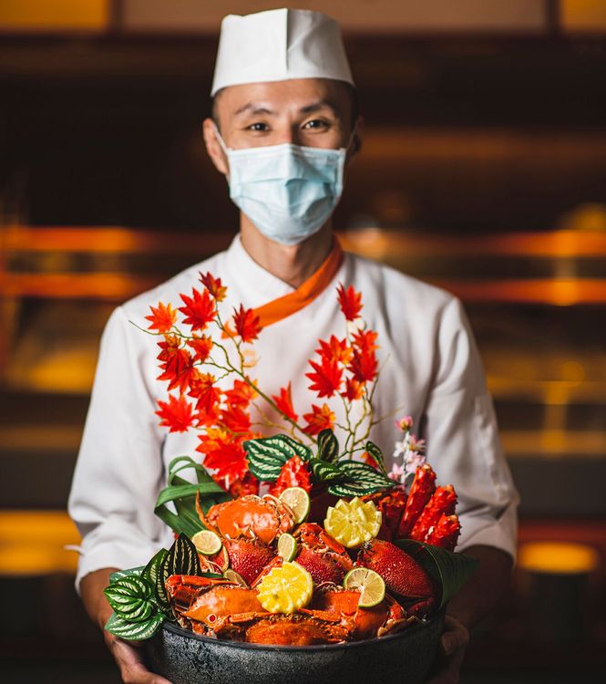 海鮮控來到自助餐廳絕對不容錯過令人食指大動的精選海鮮吧。台北遠東香格里拉提供