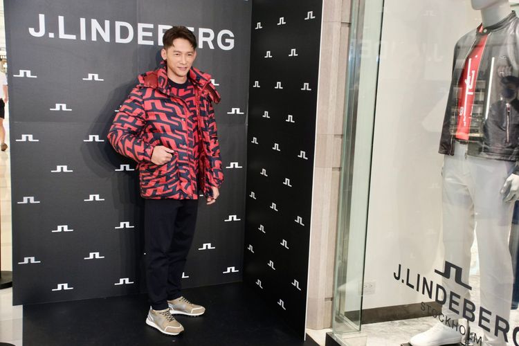 溫昇豪選穿J.LINDEBERG新推出印花圖案服裝，展現品牌以時尚和機能結合的特色。陳志淵攝