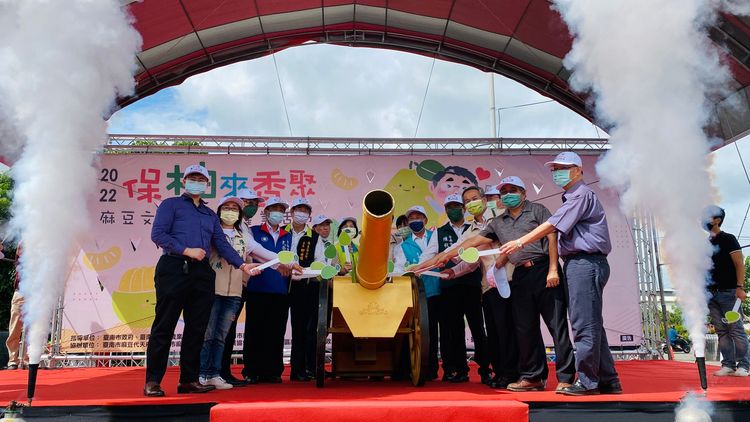 麻豆文鬥節熱鬧揭幕。王志弘攝