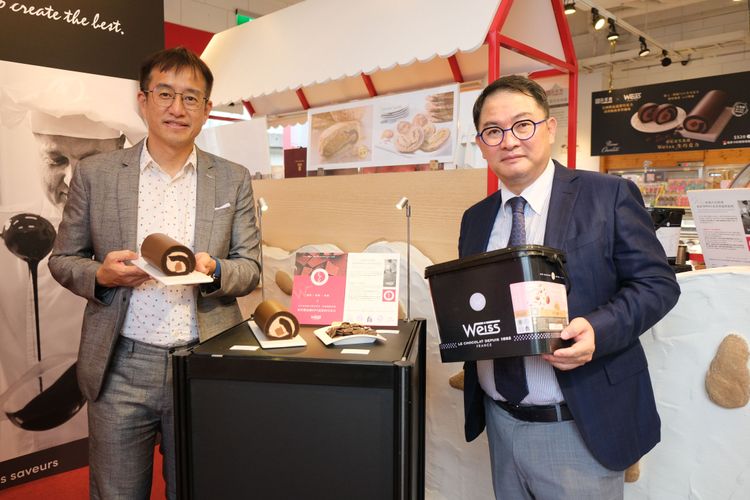 亞尼克董事長吳宗恩(左)、Weiss 台灣代理商 巧舜企業有限公司總經理楊文志。陳志淵攝