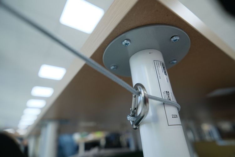 使用時記得先扣上安全扣。陳志淵攝