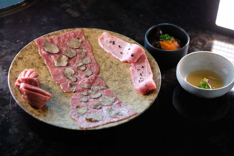 燒肉三拼。陳志淵攝