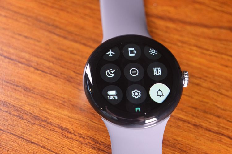 下滑可開啟控制中心啟動快捷設定。陳志淵攝