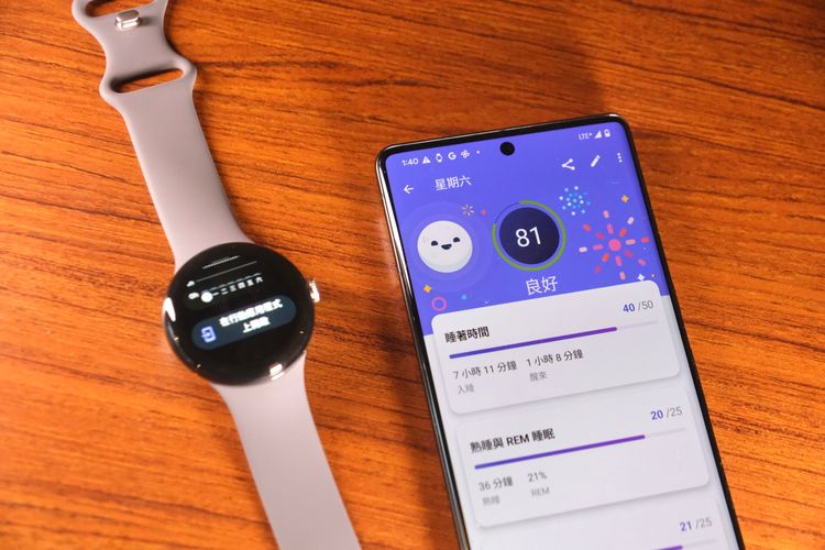 搭配Fitbit Premium可為你的睡眠追蹤功能打分，買錶就送六個月免費。陳志淵攝