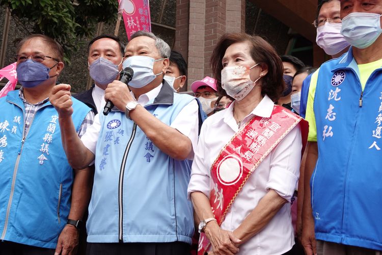 議長張建榮認為林姿妙縣長是他從任41年來看過最好的縣長，呼籲鄉親用選票力挺連任。林泊志攝