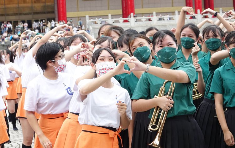 日本京都橘高校吹奏樂部在台灣掀起橘色旋風。鄭孟晃攝
