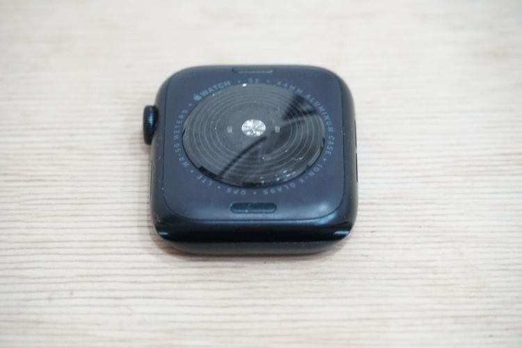 搭載第二代光學心率感測器，支援心率偵測。黃子倫攝