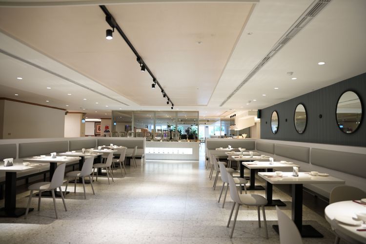 斥重資改裝的「HOVII KITCHEN」同樣走簡約風。黃盈甄攝