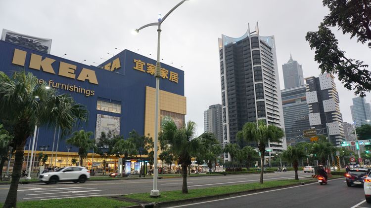 高雄新屋豪宅供給有限，未來可能僅有皇苑「御皇苑」與國城「定潮」較可能創價。葉家銘攝