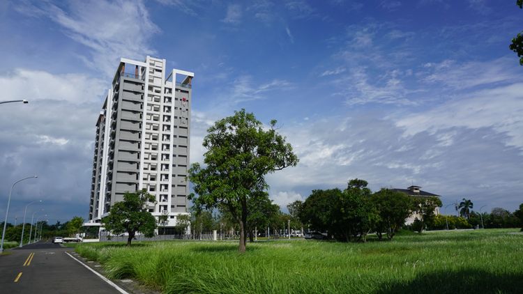 新成屋供給出現量縮價揚，各區房價仍持續挑戰歷史新高。葉家銘攝