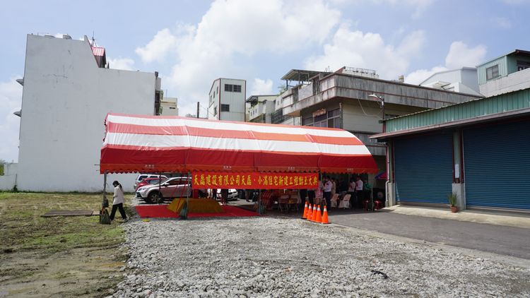 央行規定購地後18個月必須開工，該政策也讓建商面臨不得不申報開工窘境。葉家銘攝
