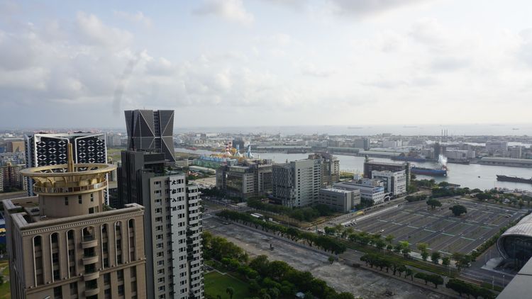 亞洲新灣區房價目前全面成交4字頭，並挑戰5字頭成交行情。葉家銘攝