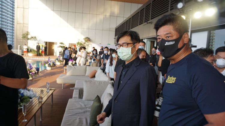 「承億酒店」開幕包括高市長陳其邁與中信慈善基金會董事長辜仲諒均出席。葉家銘攝