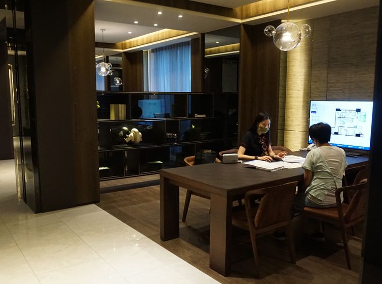 房價基期拉高讓購屋族進場賞屋意願下滑，造成市場出現盤整。葉家銘攝