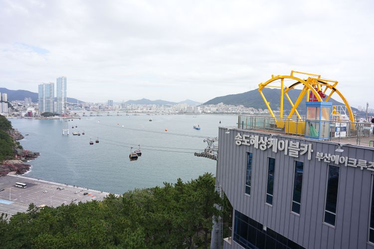 釜山松島海上纜車全長約1.62公里。黃盈甄攝