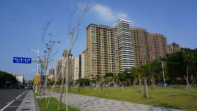 高雄豪宅要成交超過1億元必須具備大坪數景觀機能。葉家銘攝