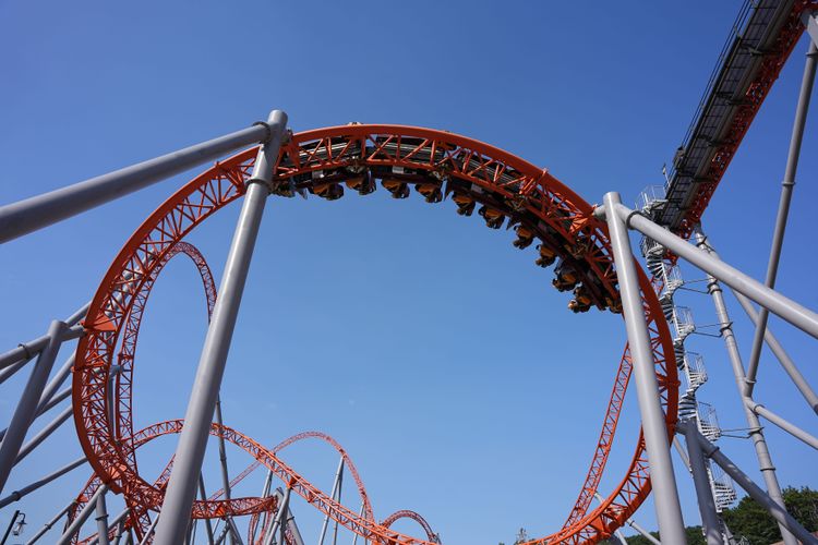 每小時時速高達100公里的雲霄飛車「Giant Digger」。黃盈甄攝