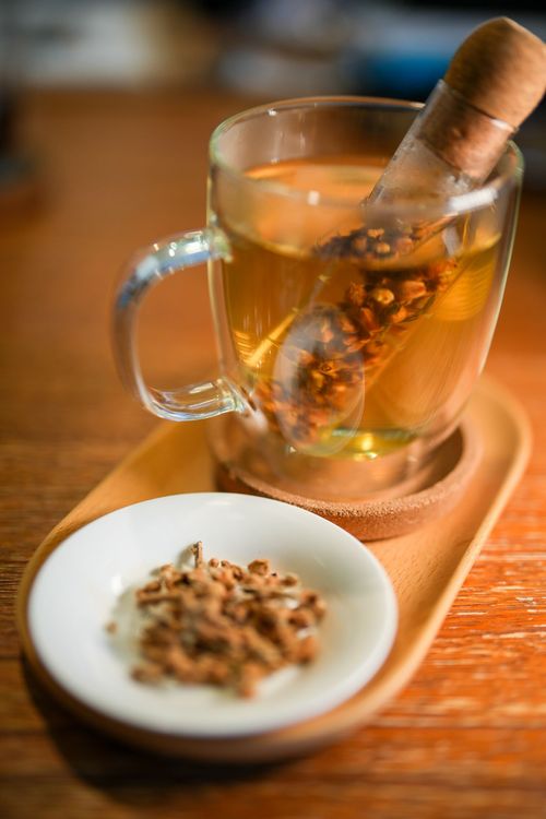 有機枇杷花茶（160元）。田欣雲攝