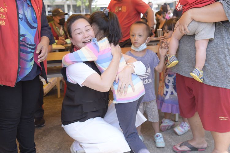 徐榛蔚常被選民暱稱是徐媽媽。花蓮縣政府提供