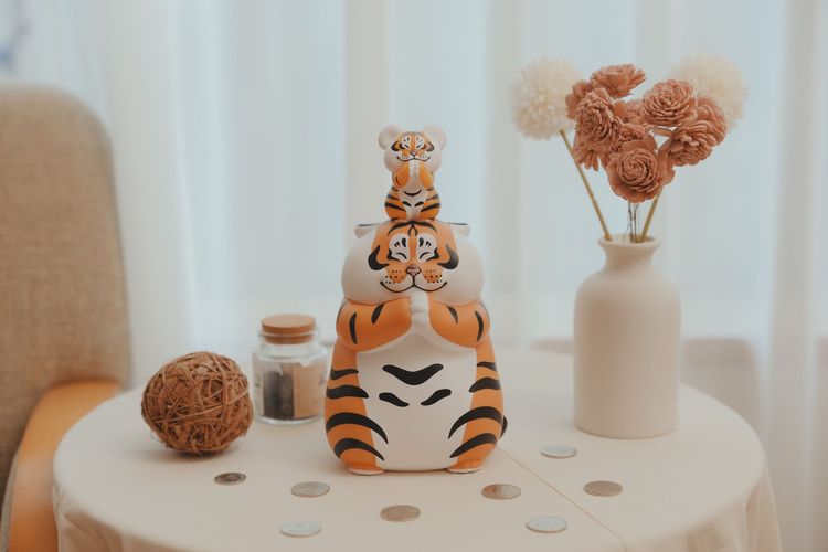 二虎存錢筒，9/8下午3點-9/9消費不限金額加599元可換購，9/10下午3點-10/16集6點加599元可換購。業者提供