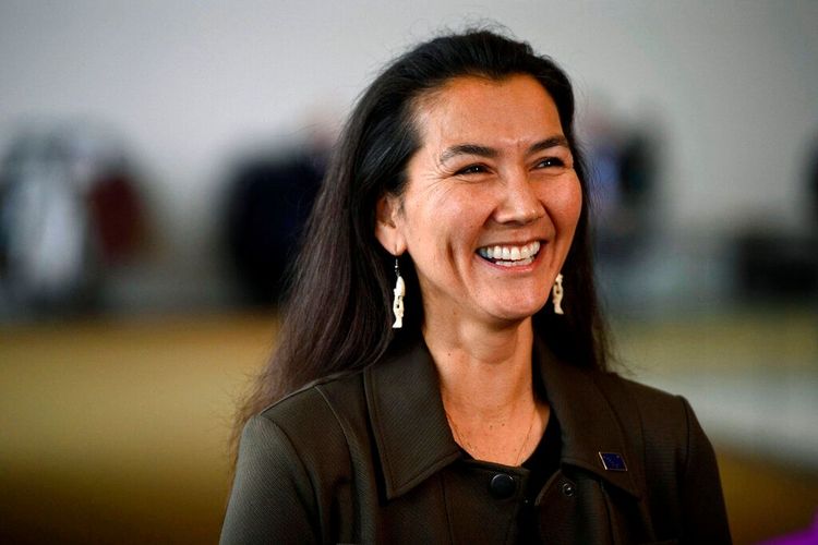 佩爾托拉成為首位在國會代表阿拉斯加州的原住民女性。美聯社