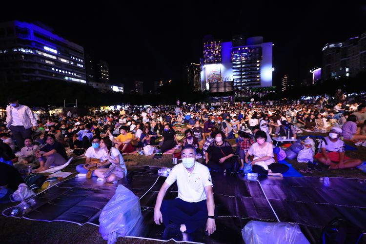 台中爵士音樂節今起一連九天將在草物廣場與大家共度九個浪漫夜晚。曾雪蒨攝