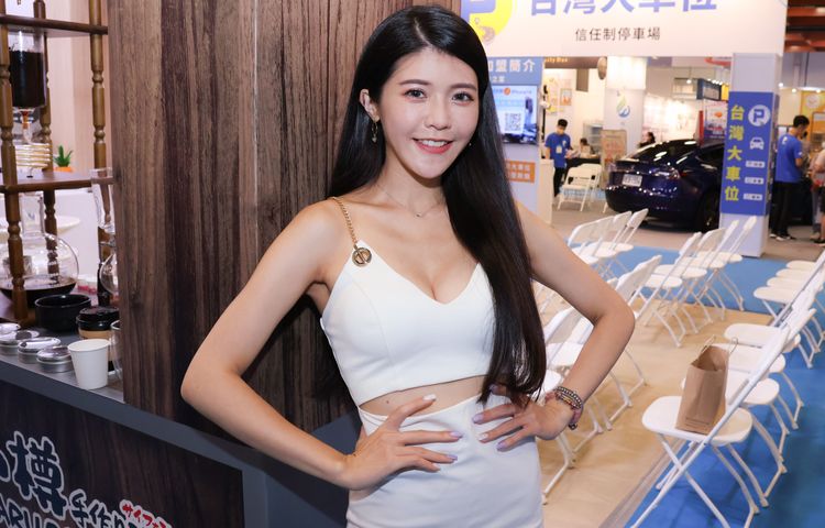 焦糖有雙清澈明亮的眼睛。莊宗達攝