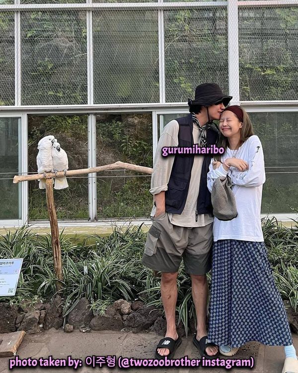 爆料駭客先前多次曝光V和Jennie親密合照。翻攝Gurumiharibo推特