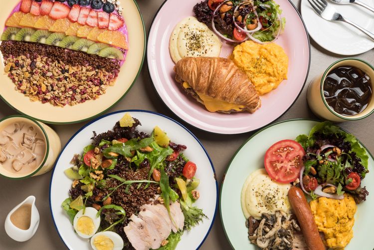 「GADUGADU Brunch」嚴選在地食材、時令農產，製成充滿南國風情的各式早午餐料理。華泰大飯店集團提供