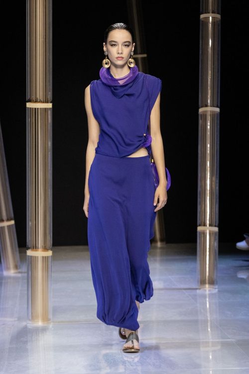 GIORGIO ARMANI 2023春夏女裝系列大秀。品牌提供