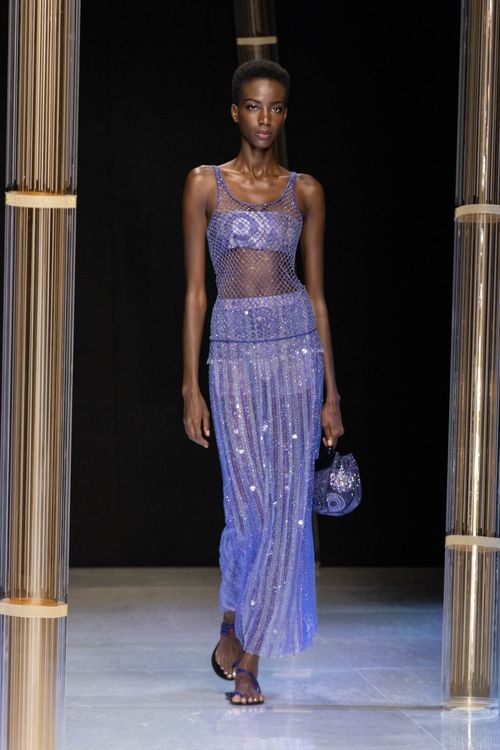 GIORGIO ARMANI 2023春夏女裝系列大秀。品牌提供