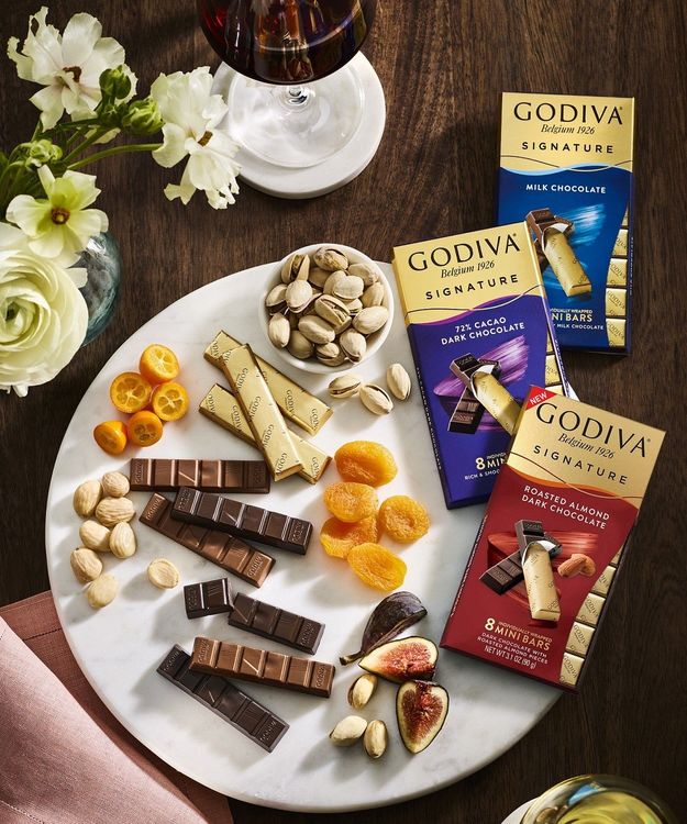 結合「奢華每一刻」概念，GODIVA醇享系列內含8份獨立包裝的巧克力。業者提供