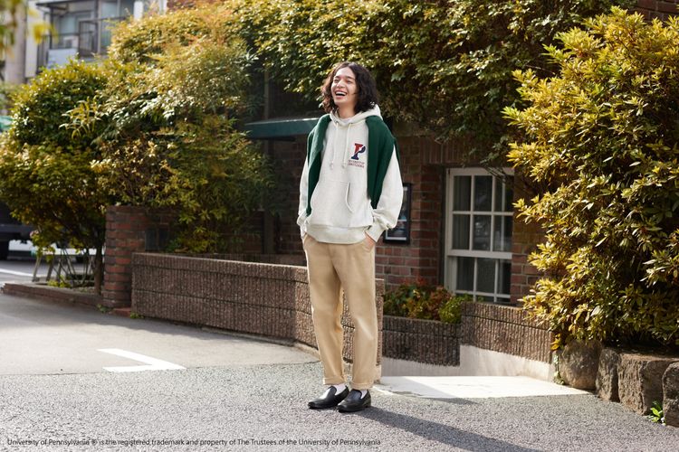 GU與「哥倫比亞大學」及「賓夕法尼亞大學」合作推出校徽印花款，為素面單品增添設計感。業者提供