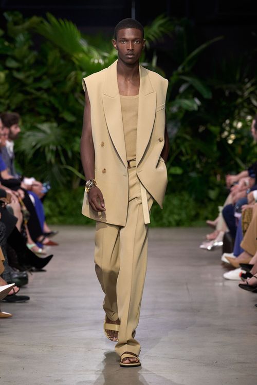 MICHAEL KORS 2023春夏系列發表。品牌提供