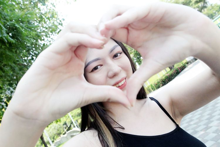 江庭榛認同《壹蘋》女神系列專欄，熱情曝光自己。張喆喜攝