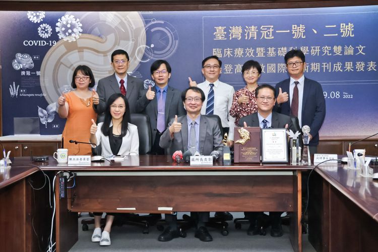 清冠一號、二號療效論文登國際期刊。趙世平攝