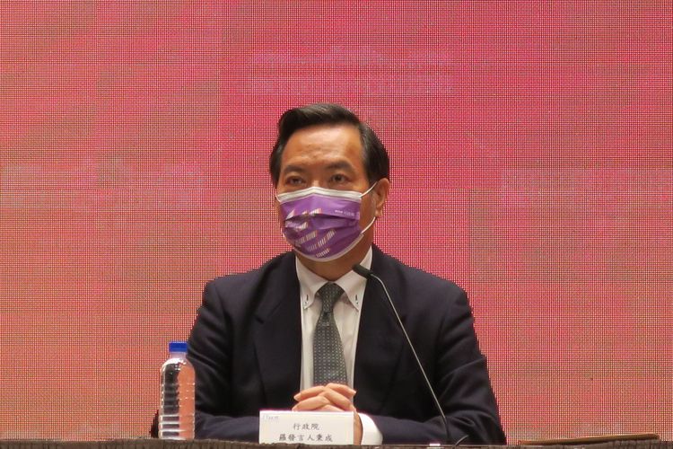 羅秉成說，媒體與數位平台議價會由數發部主責。施智齡攝