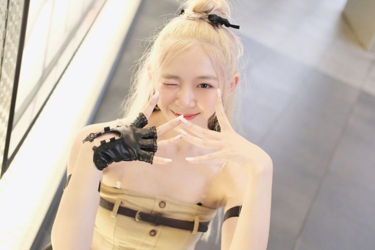 Bixiu一頭金色秀髮，活潑大方。陳志淵攝